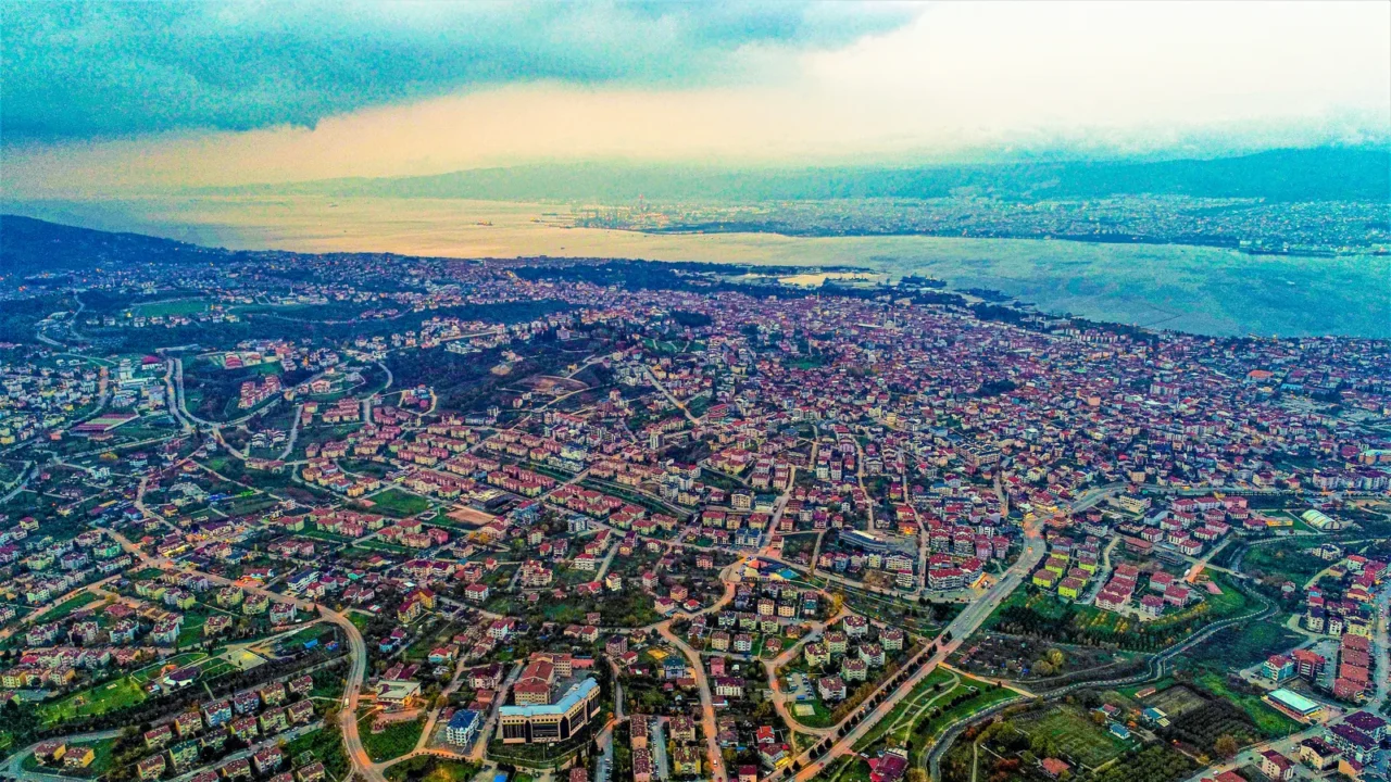Gölcük ilçesinden bir görünüm
